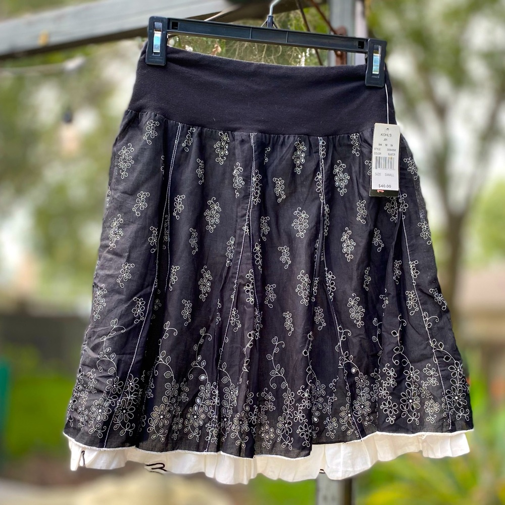 Frilly layered skirt